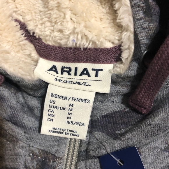 Ariat lined woman’s jacket in medium NWT - Picture 4 of 5